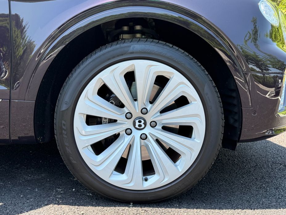 Bentley Bentayga 2024
