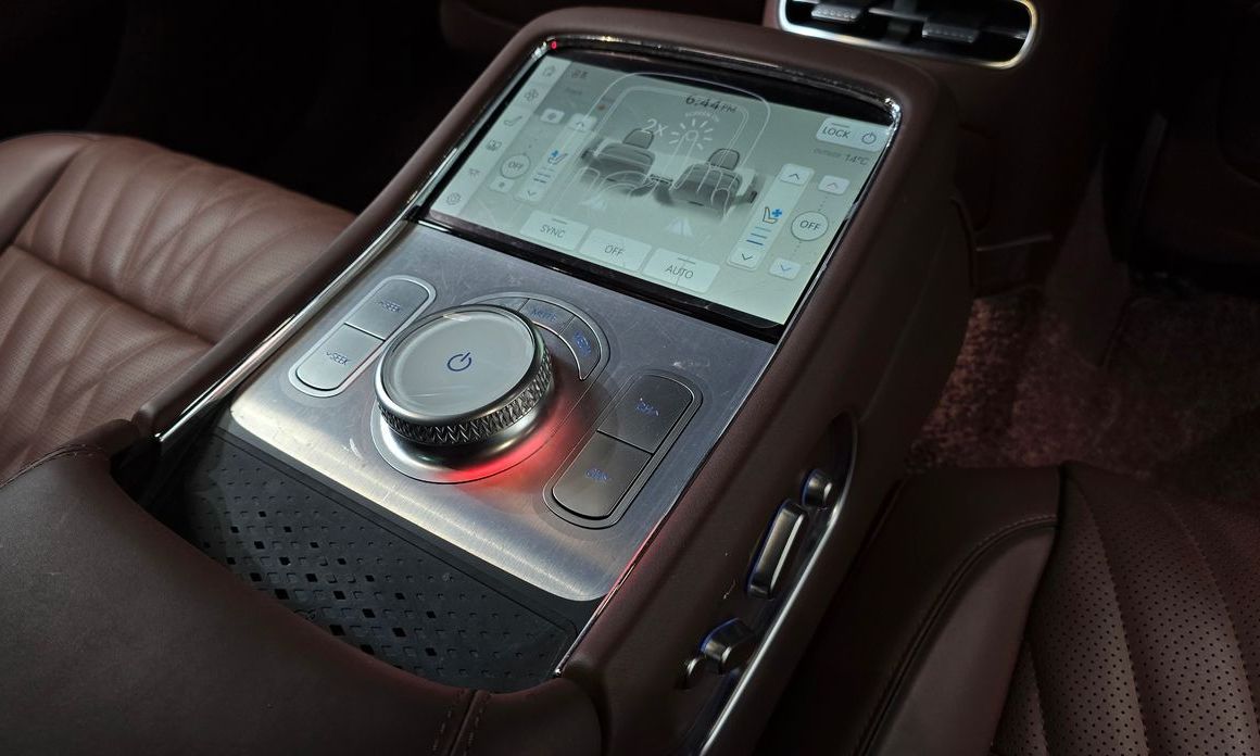Genesis G90 2023