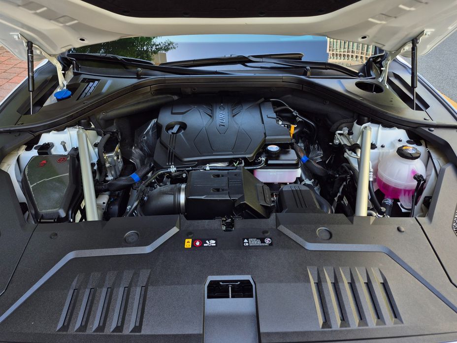 Genesis GV70 2025