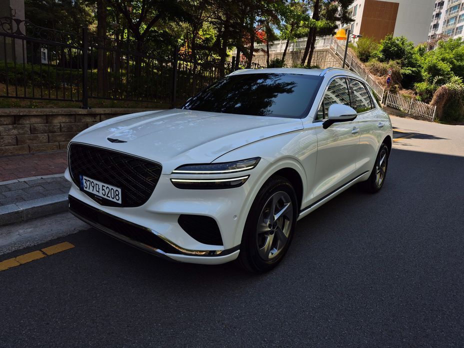 Genesis GV70 2025