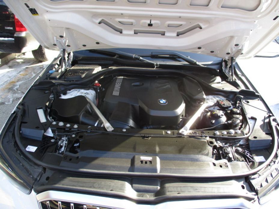 BMW 5-Series 2024