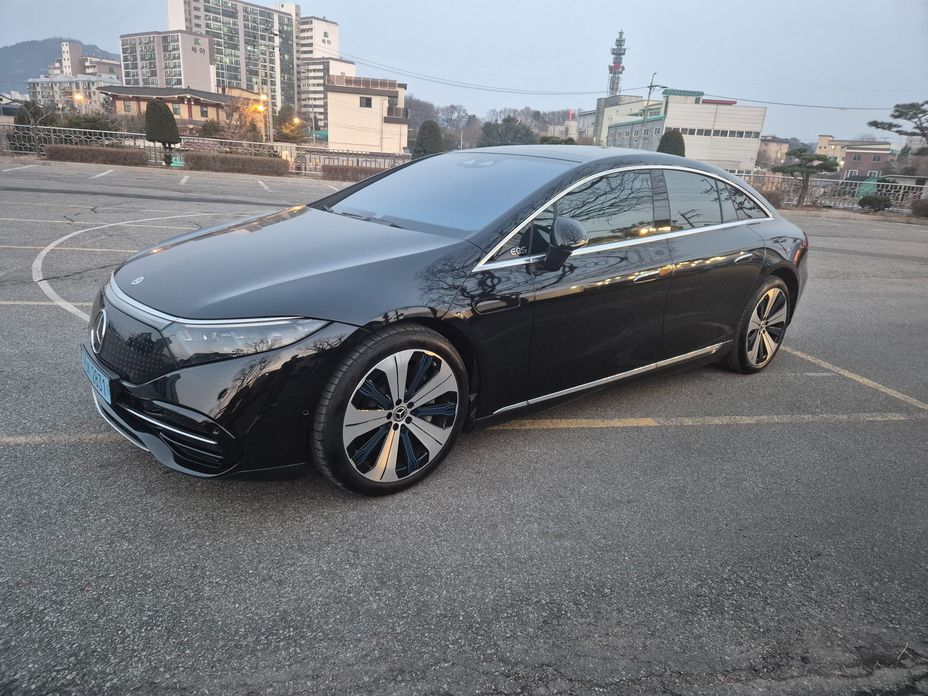 Mercedes-Benz EQS 2023