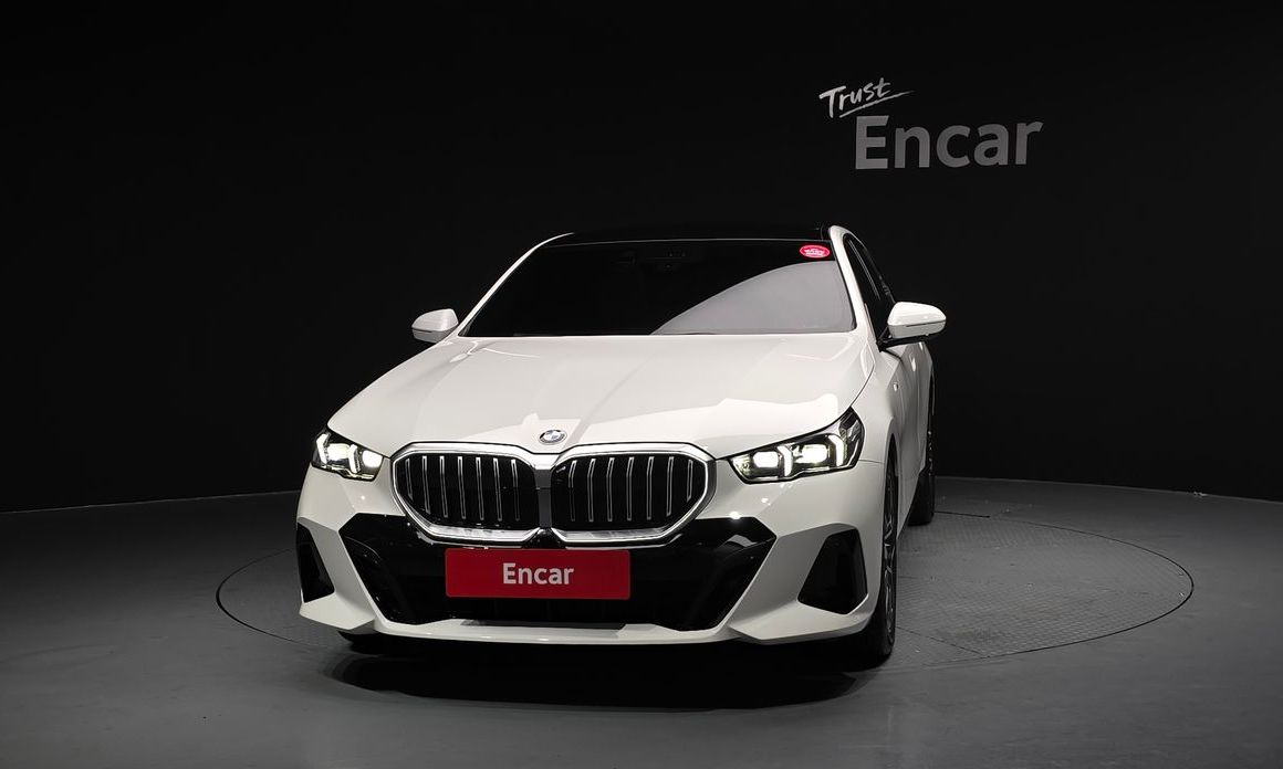 BMW 5-Series 2025