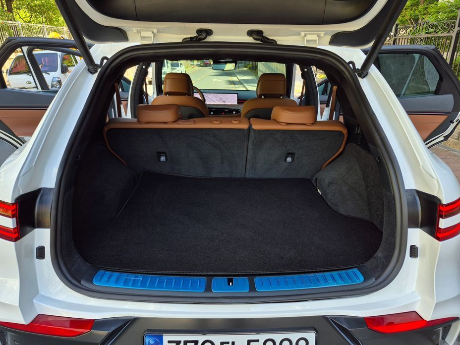 Genesis GV70 2025