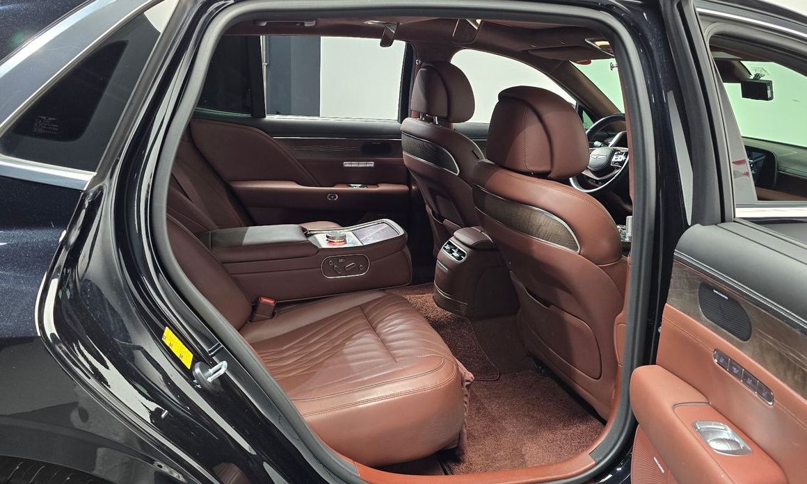 Genesis G90 2023