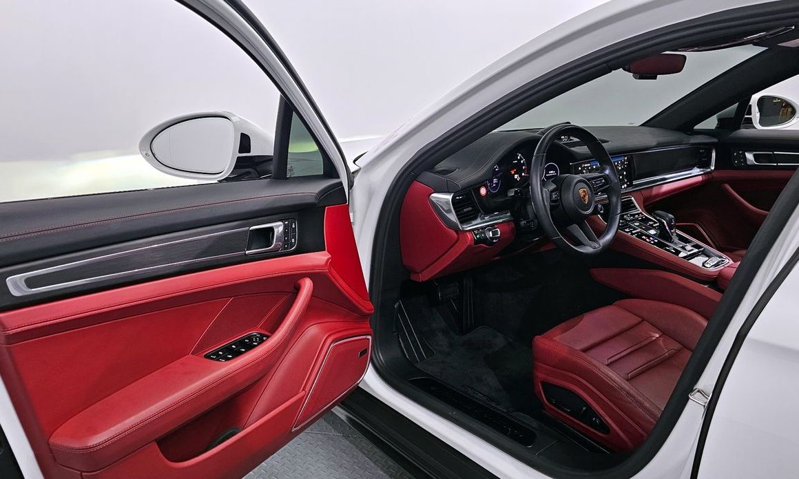 Porsche Panamera 2023