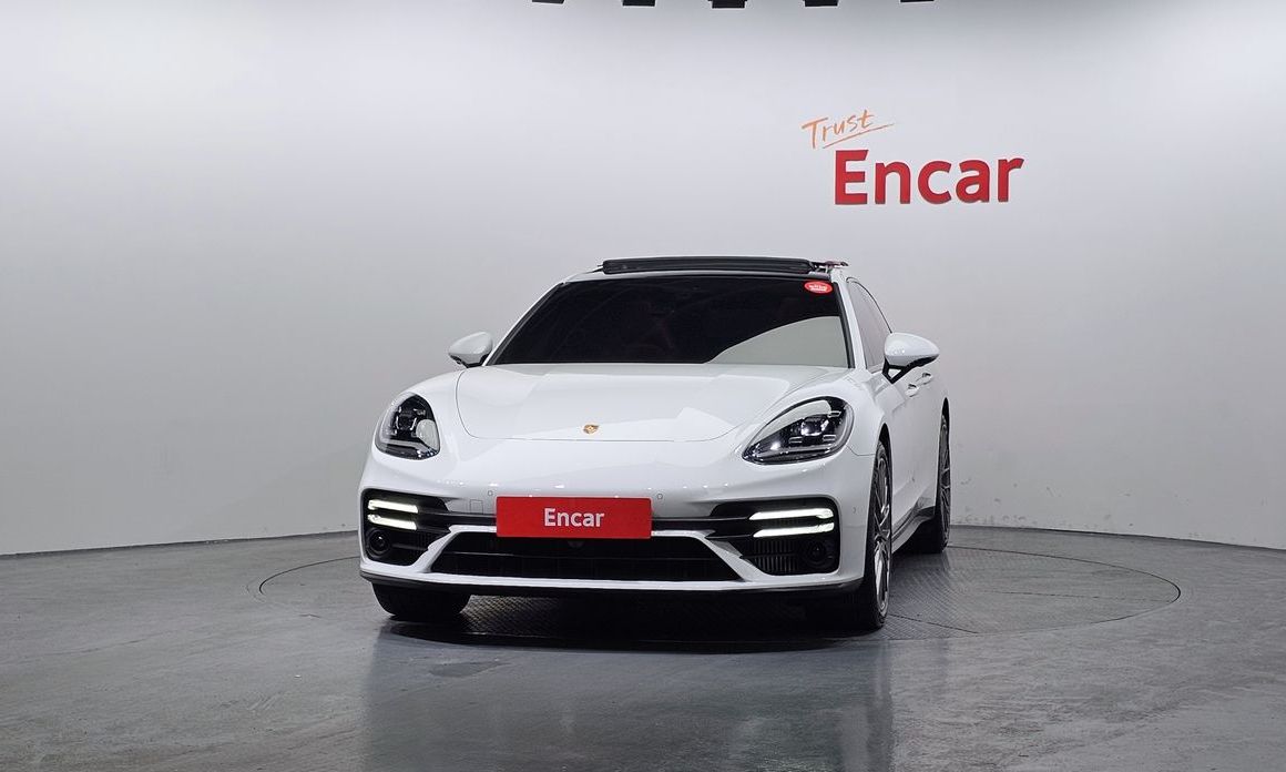 Porsche Panamera 2023