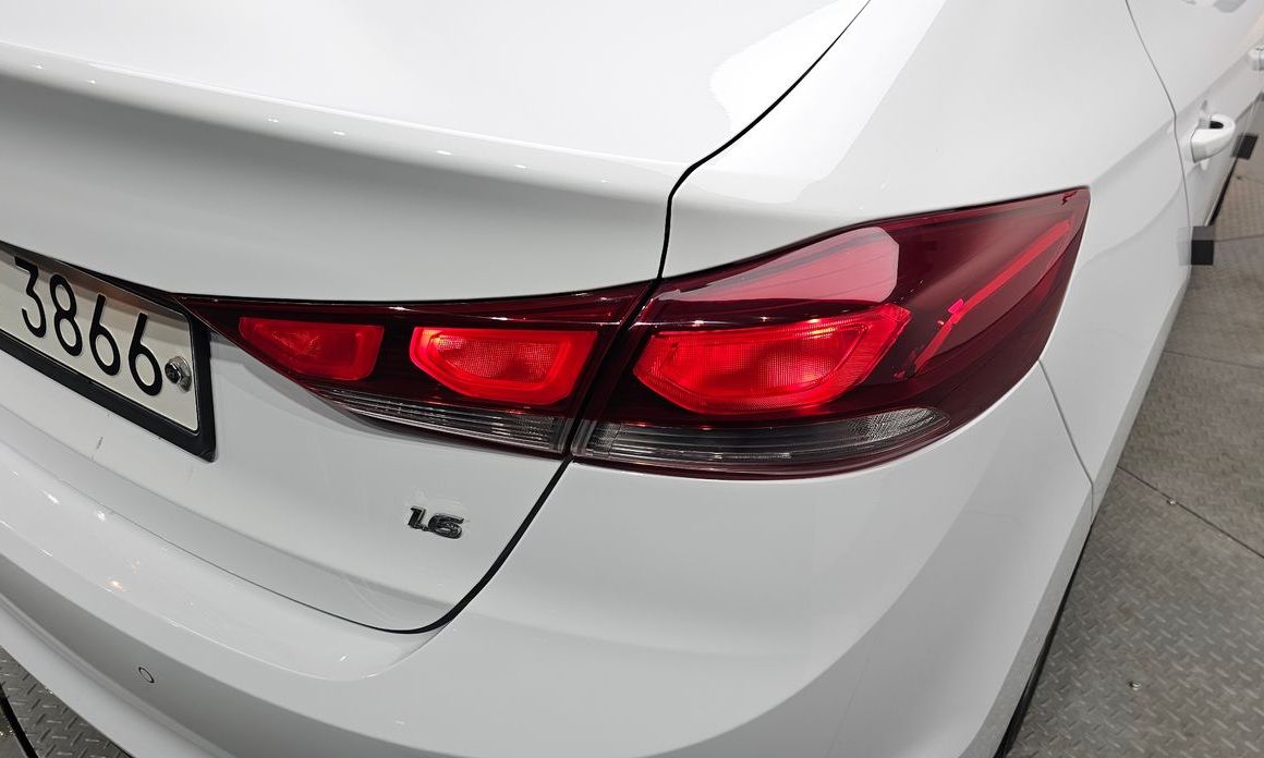 Hyundai AVANTE 2018