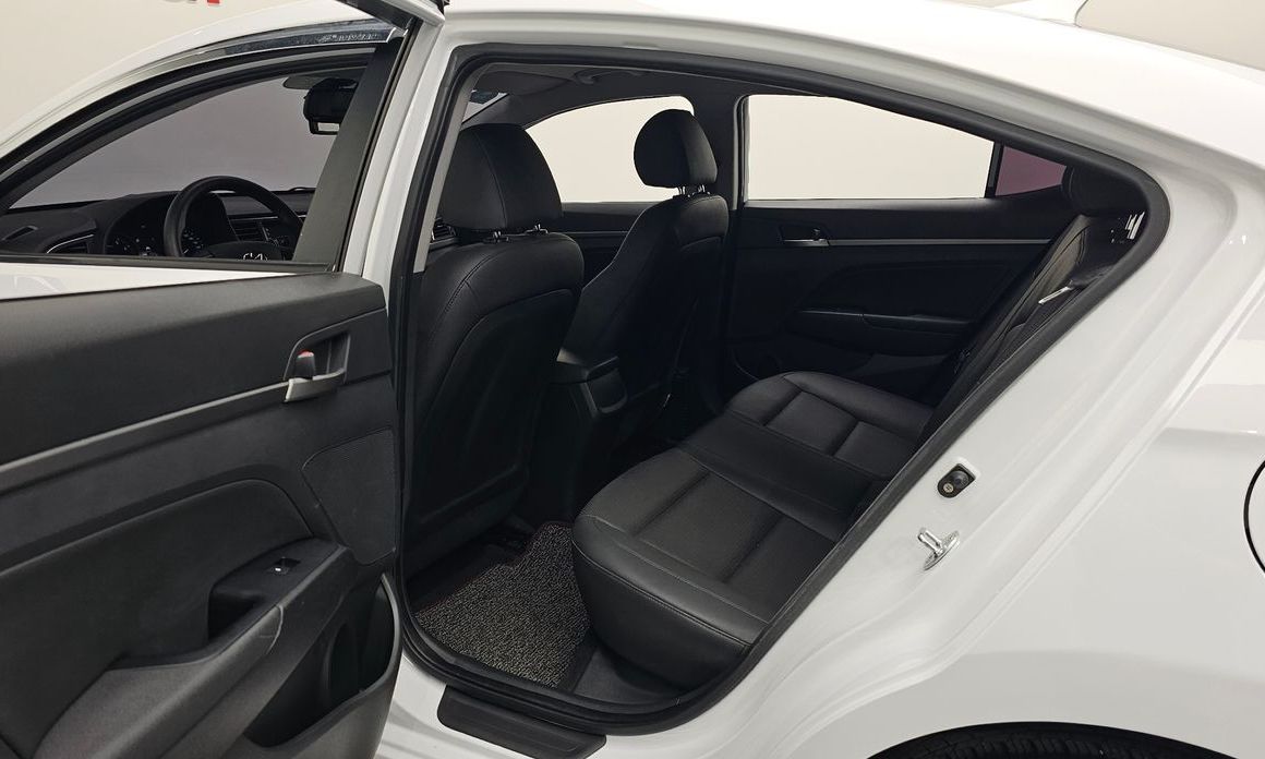 Hyundai AVANTE 2018