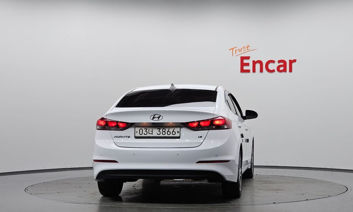 Hyundai AVANTE 2018