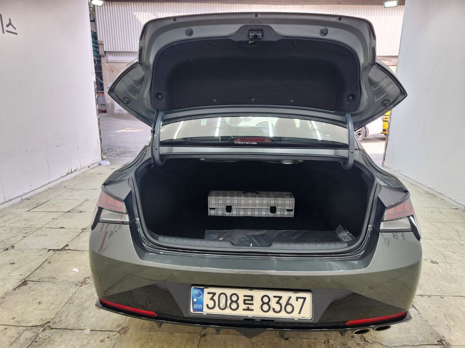 Hyundai AVANTE 2021