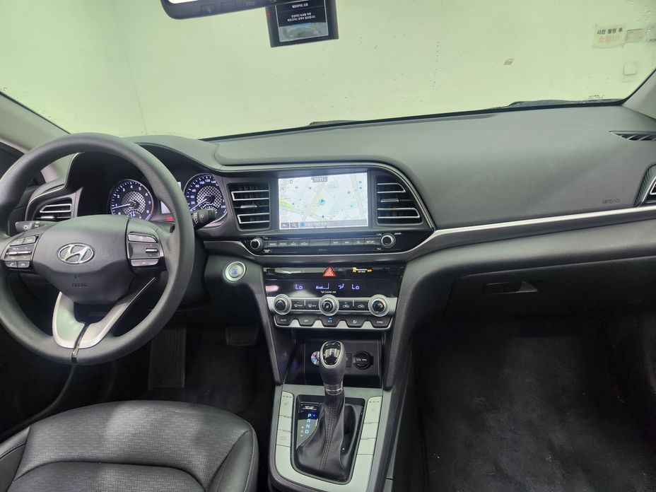 Hyundai AVANTE 2020
