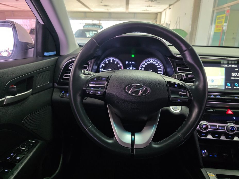 Hyundai AVANTE 2020