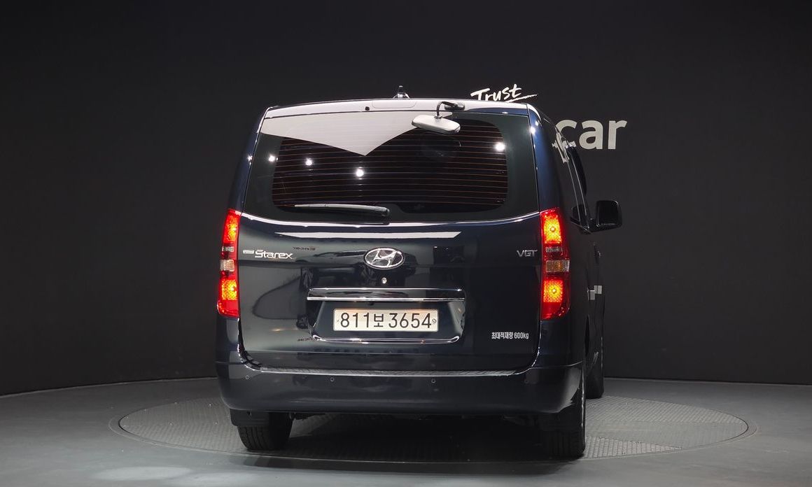 Hyundai Starex 2021
