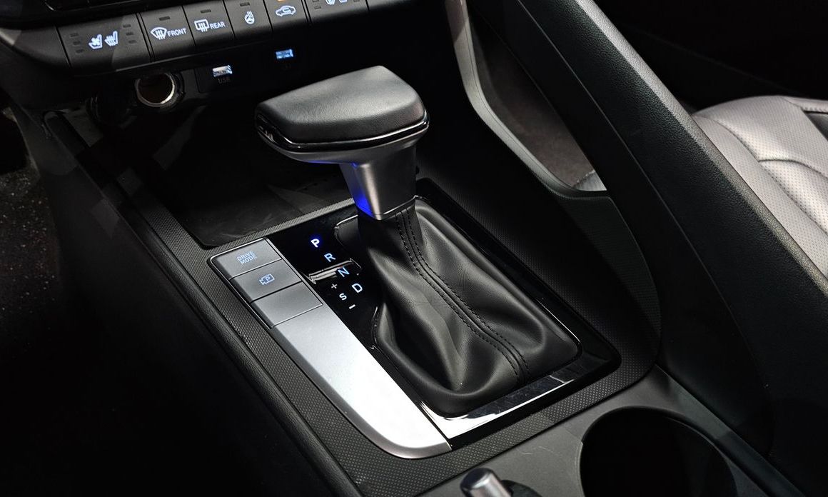 Hyundai AVANTE 2023