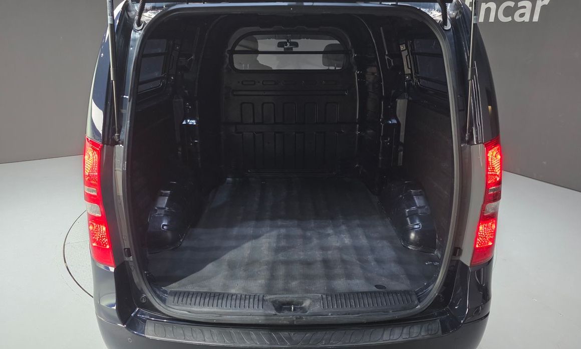 Hyundai Starex 2021