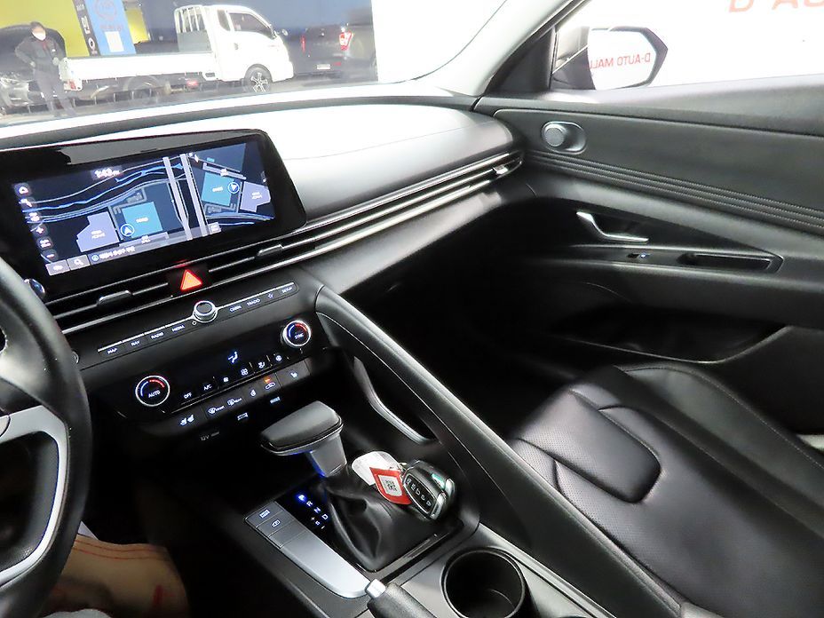 Hyundai AVANTE 2022