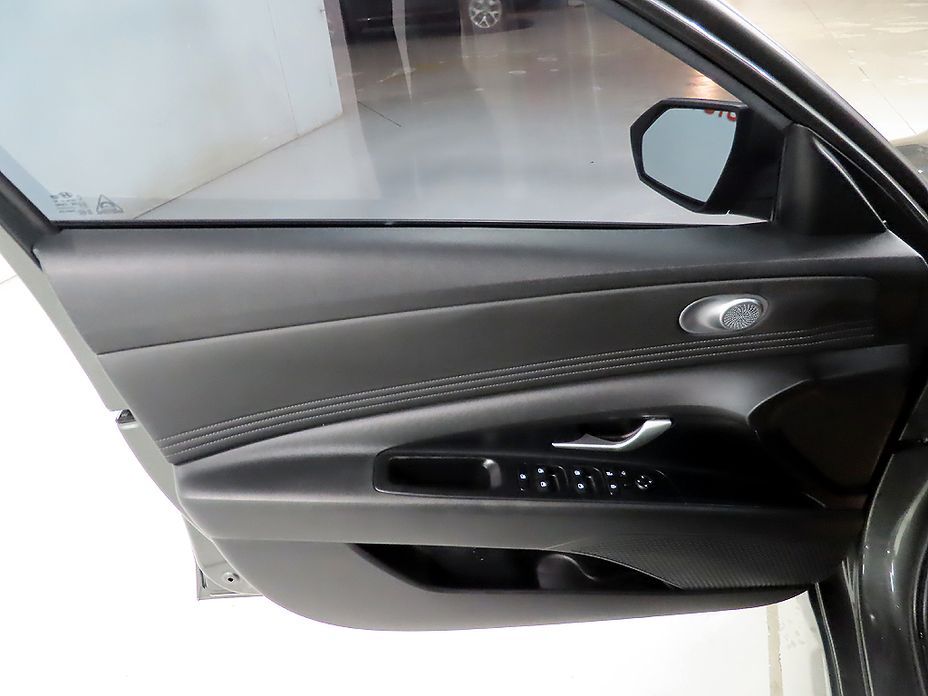 Hyundai AVANTE 2022