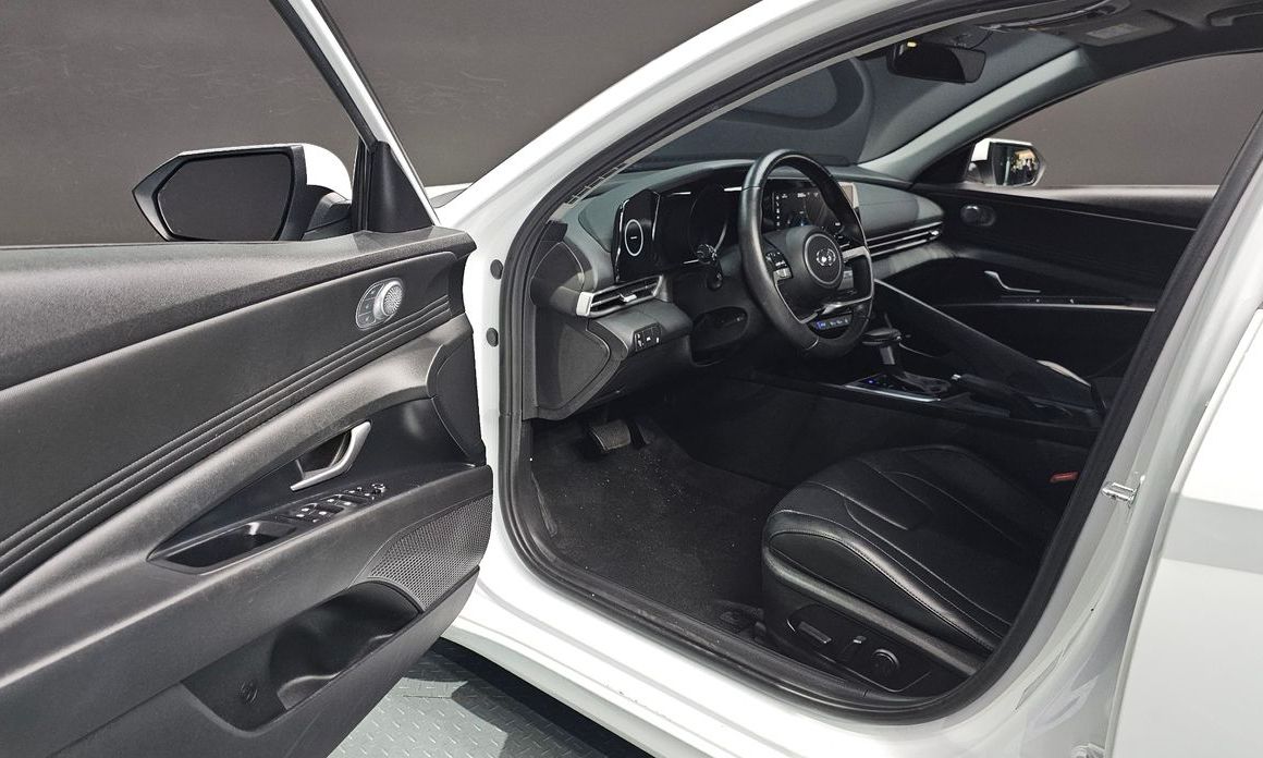 Hyundai AVANTE 2023