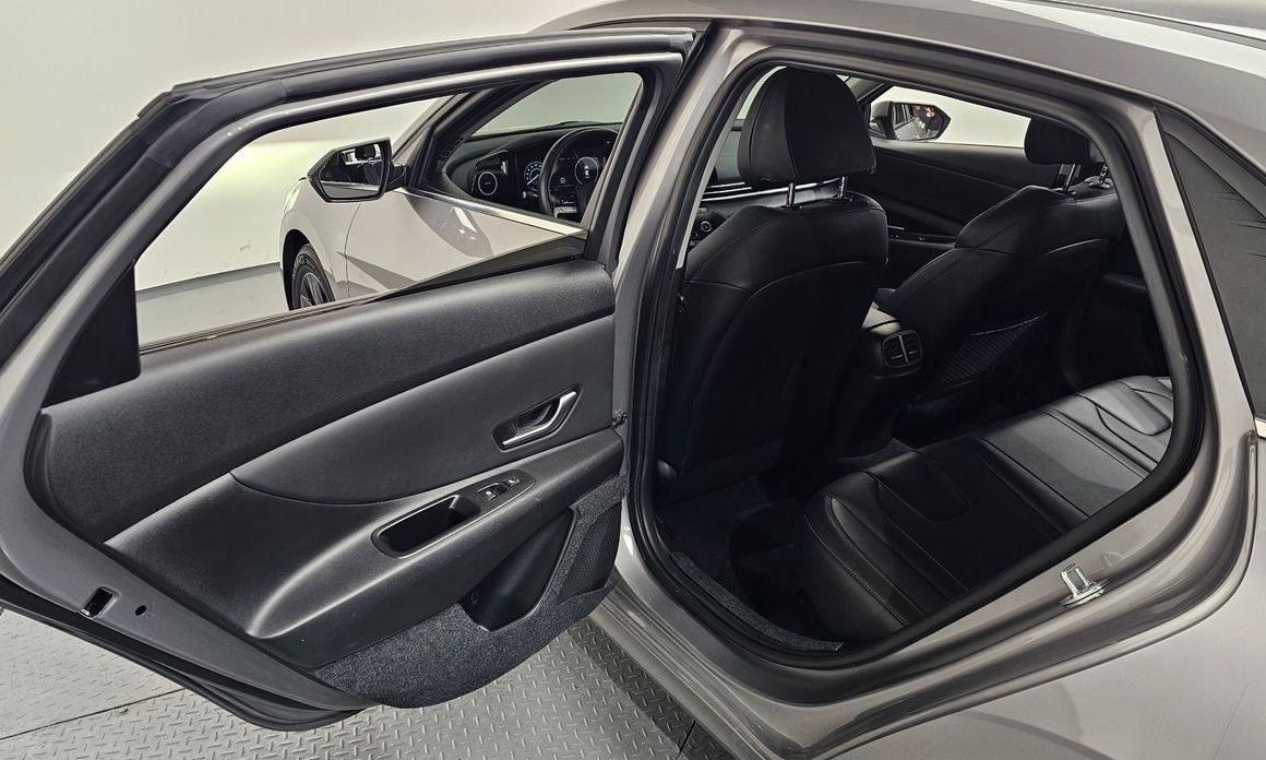 Hyundai AVANTE 2023