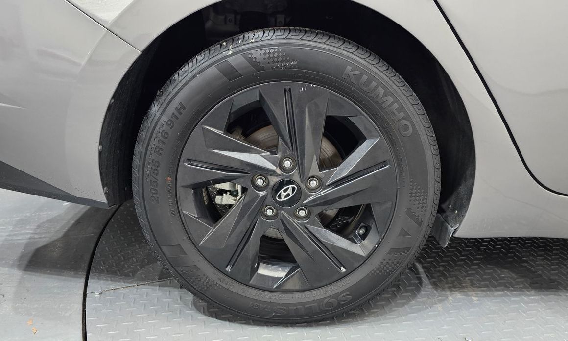 Hyundai AVANTE 2023