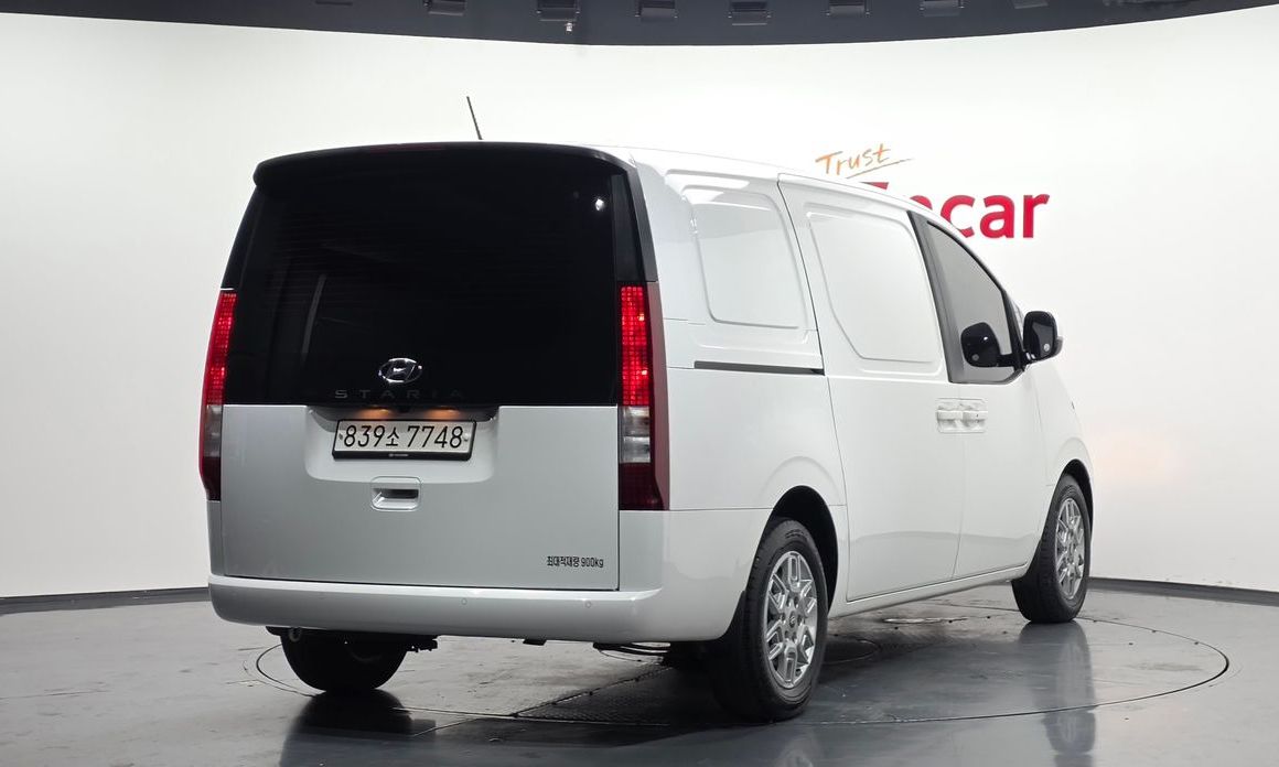 Hyundai Staria 2022