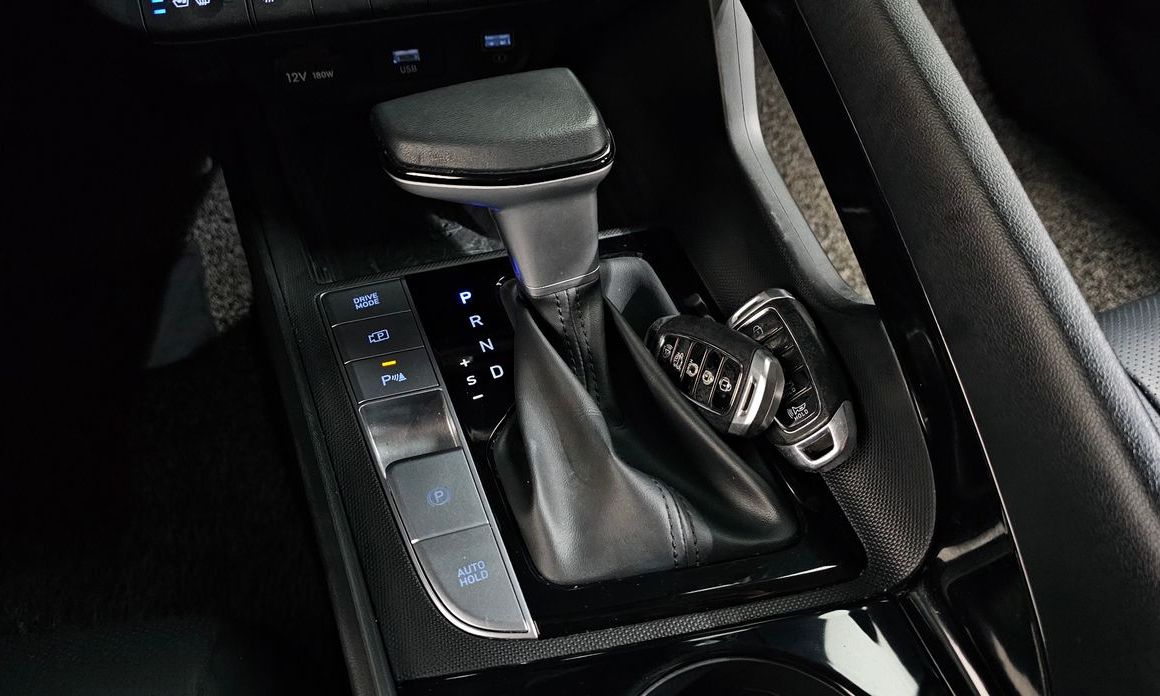 Hyundai AVANTE 2023