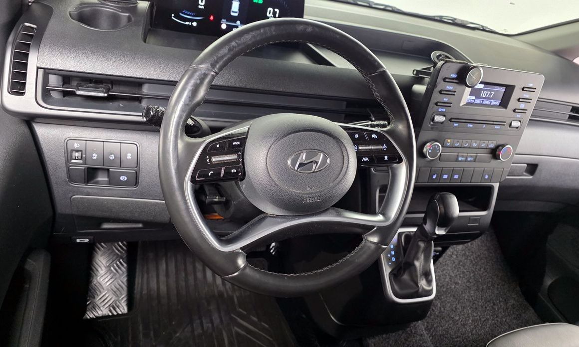 Hyundai Staria 2023
