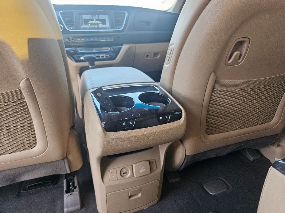 Kia Canival 2019