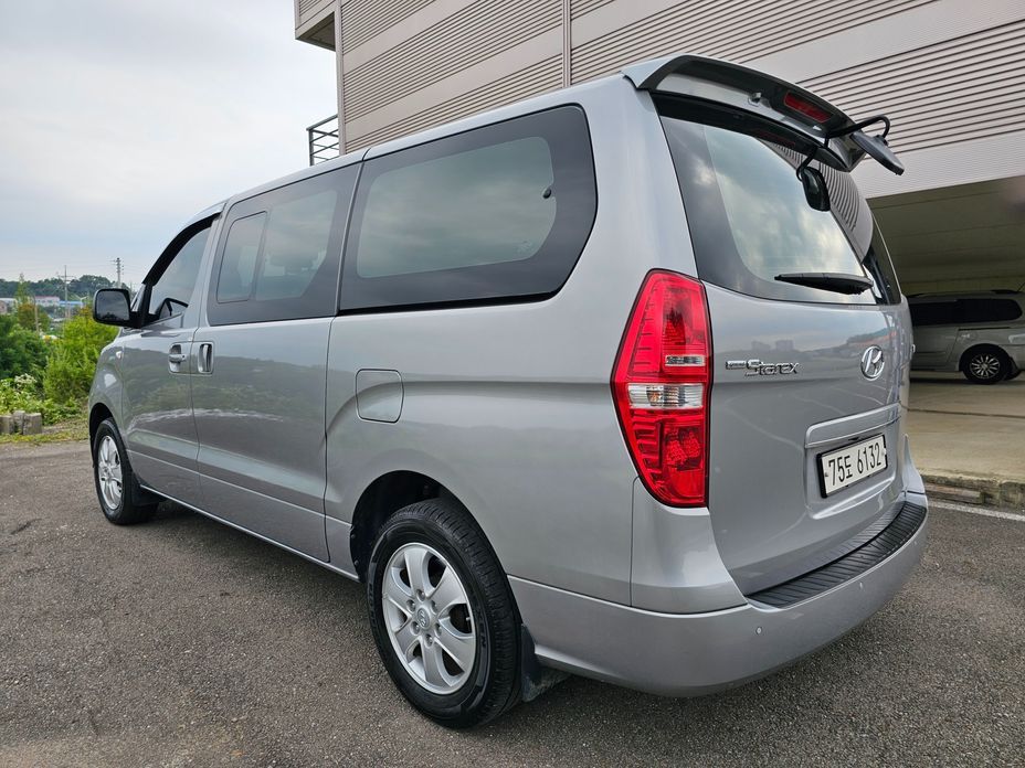 Hyundai Starex 2019
