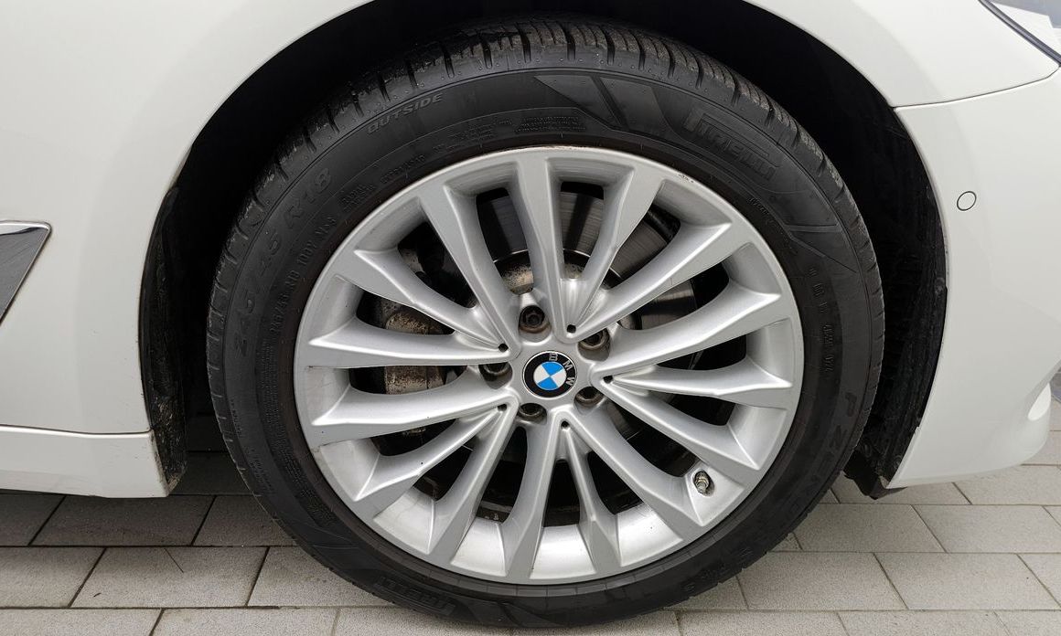 BMW 5-Series 2018