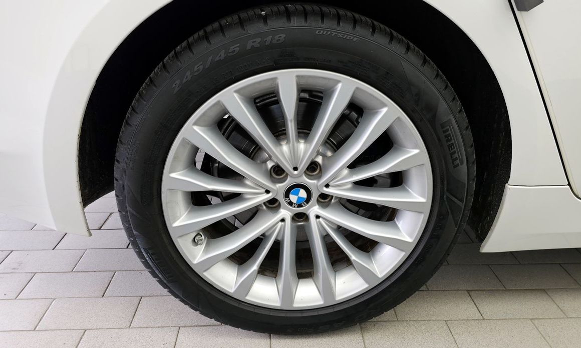 BMW 5-Series 2018