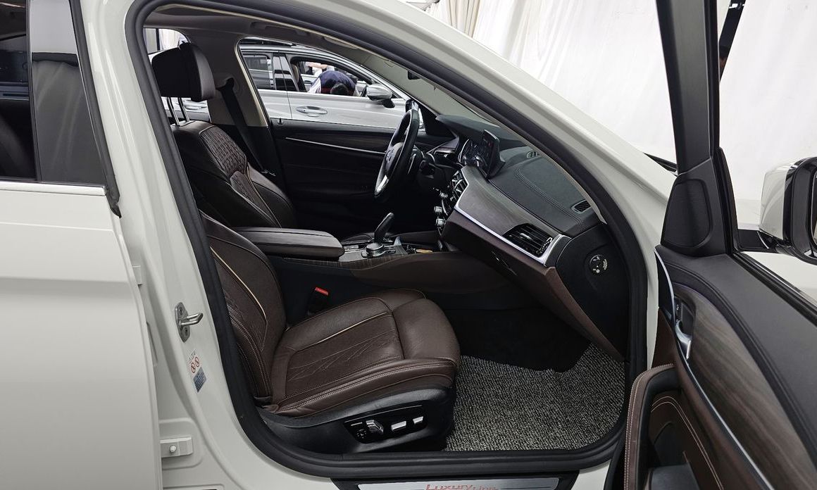BMW 5-Series 2018