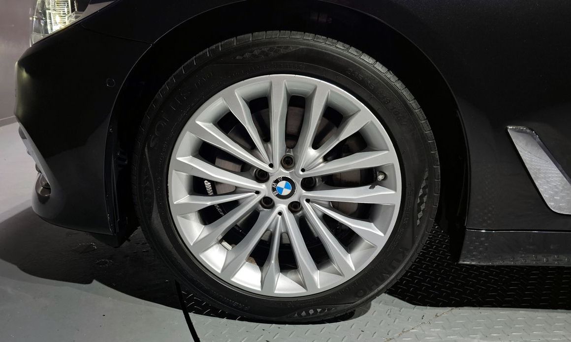 BMW 5-Series 2018