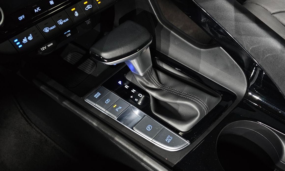 Hyundai AVANTE 2025