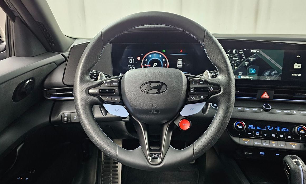 Hyundai AVANTE 2025
