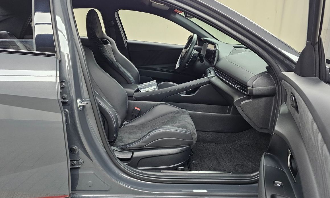 Hyundai AVANTE 2025