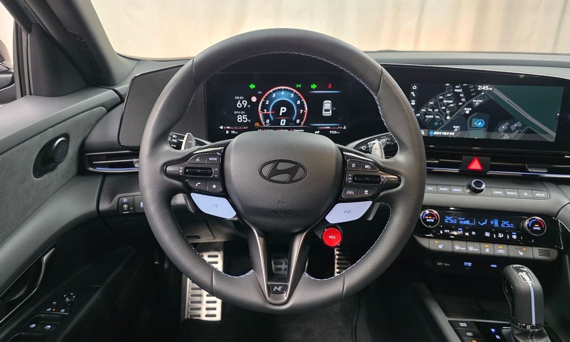 Hyundai AVANTE 2025