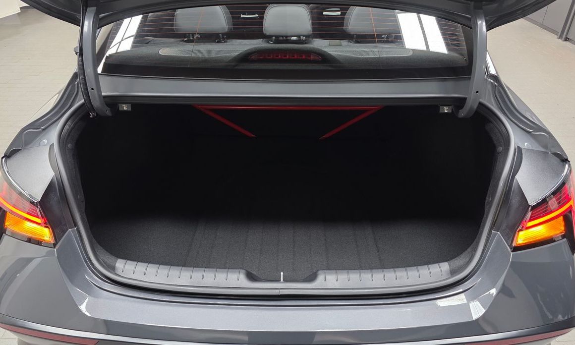 Hyundai AVANTE 2025