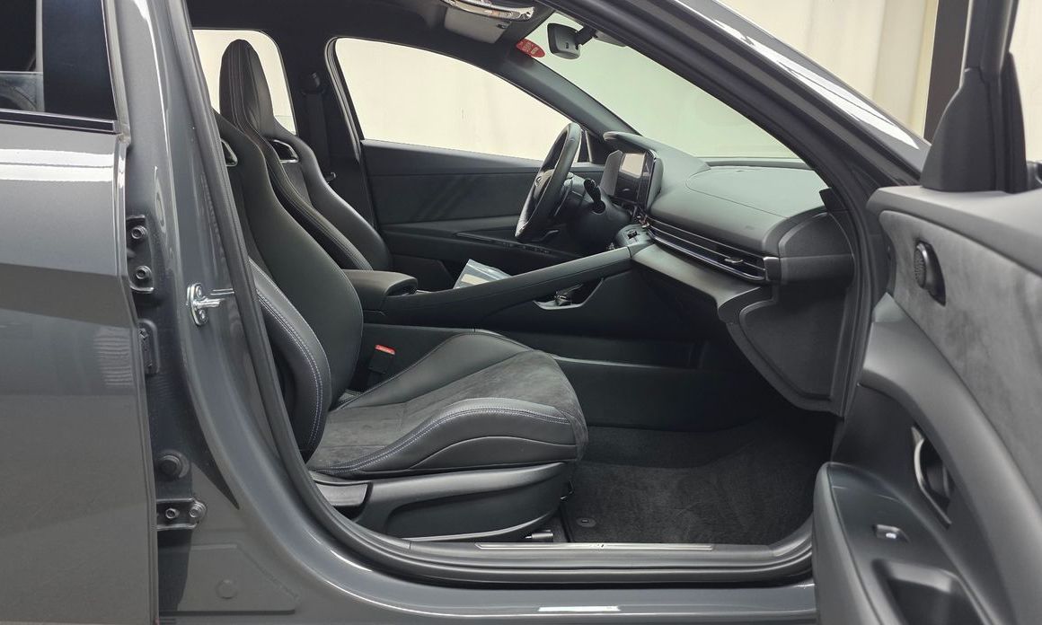 Hyundai AVANTE 2025