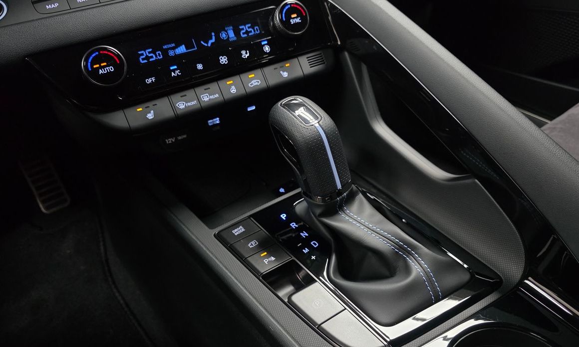 Hyundai AVANTE 2025