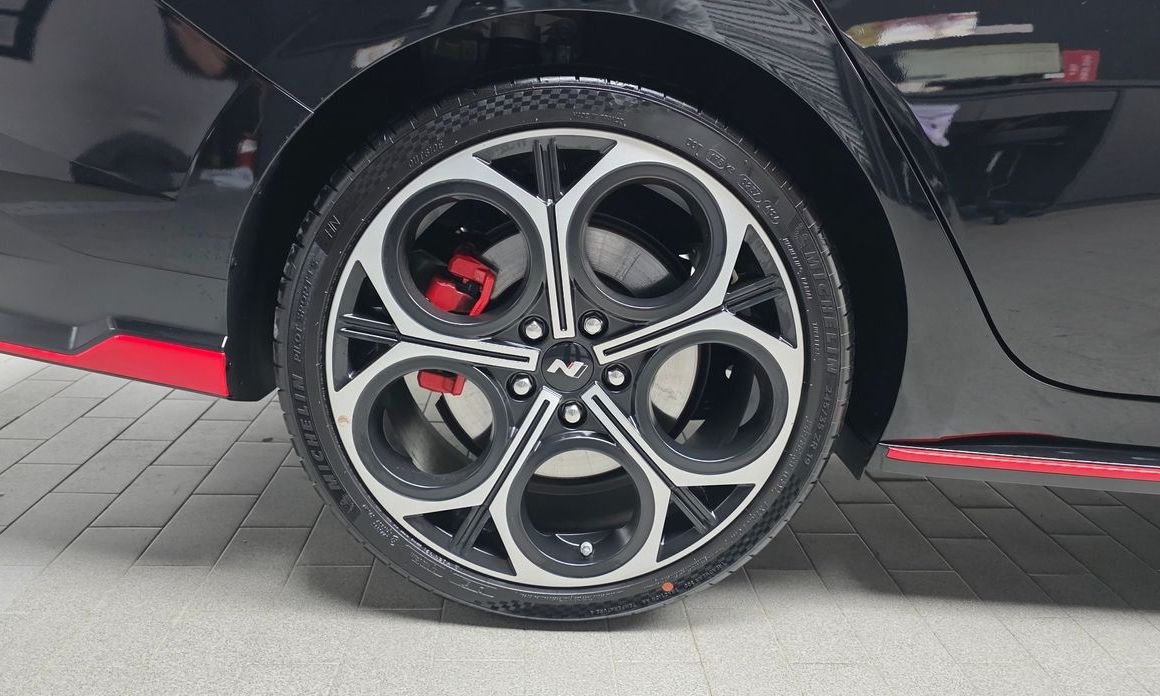 Hyundai AVANTE 2025