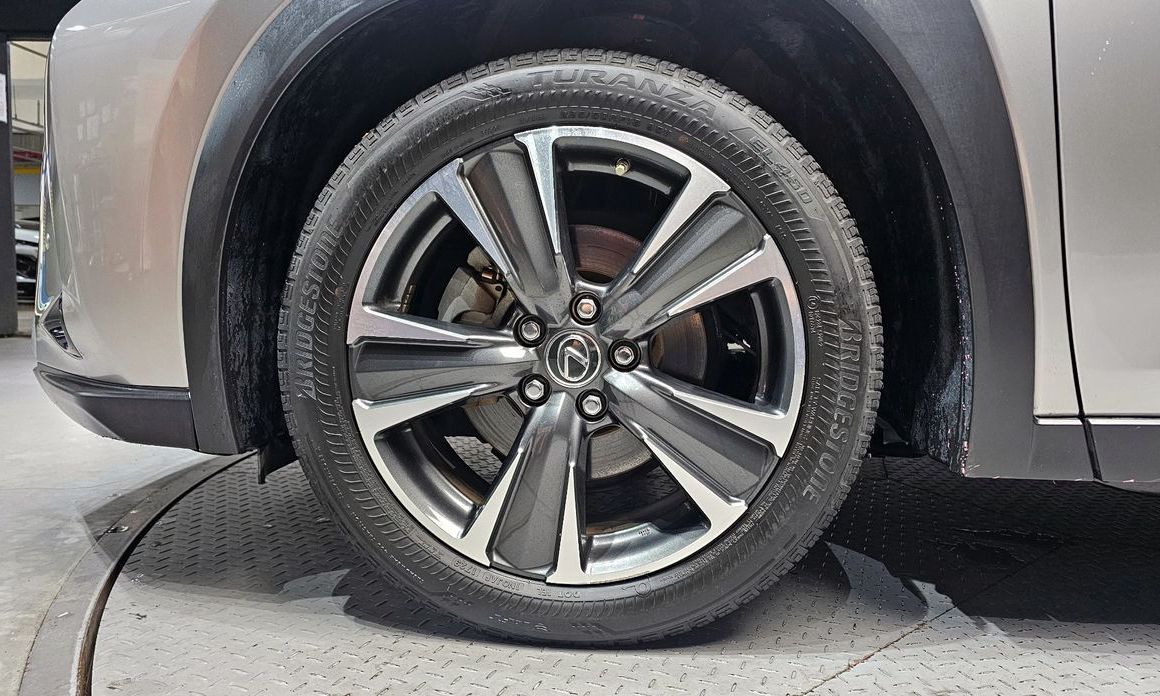Lexus UX 2019