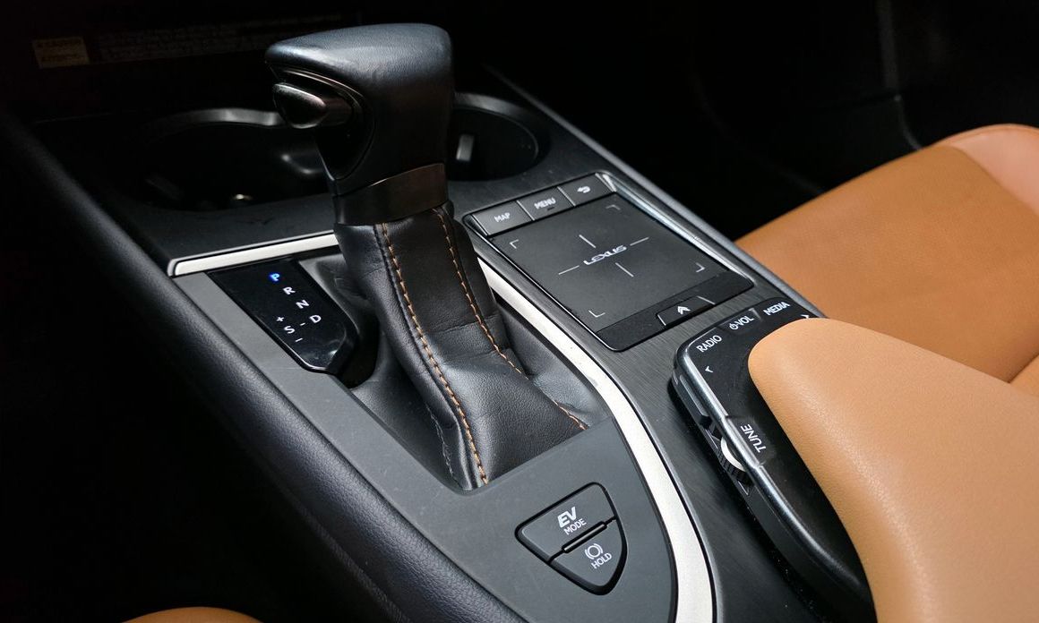 Lexus UX 2019