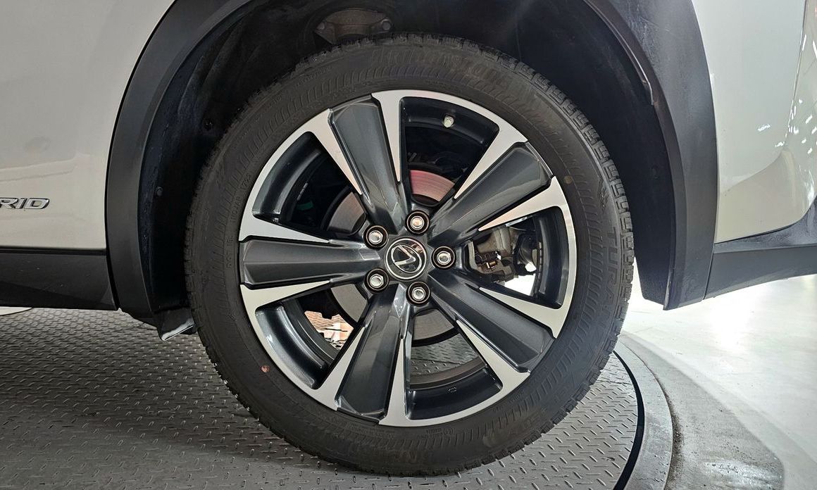 Lexus UX 2019