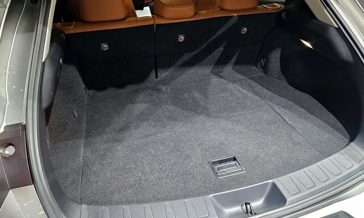 Lexus UX 2019