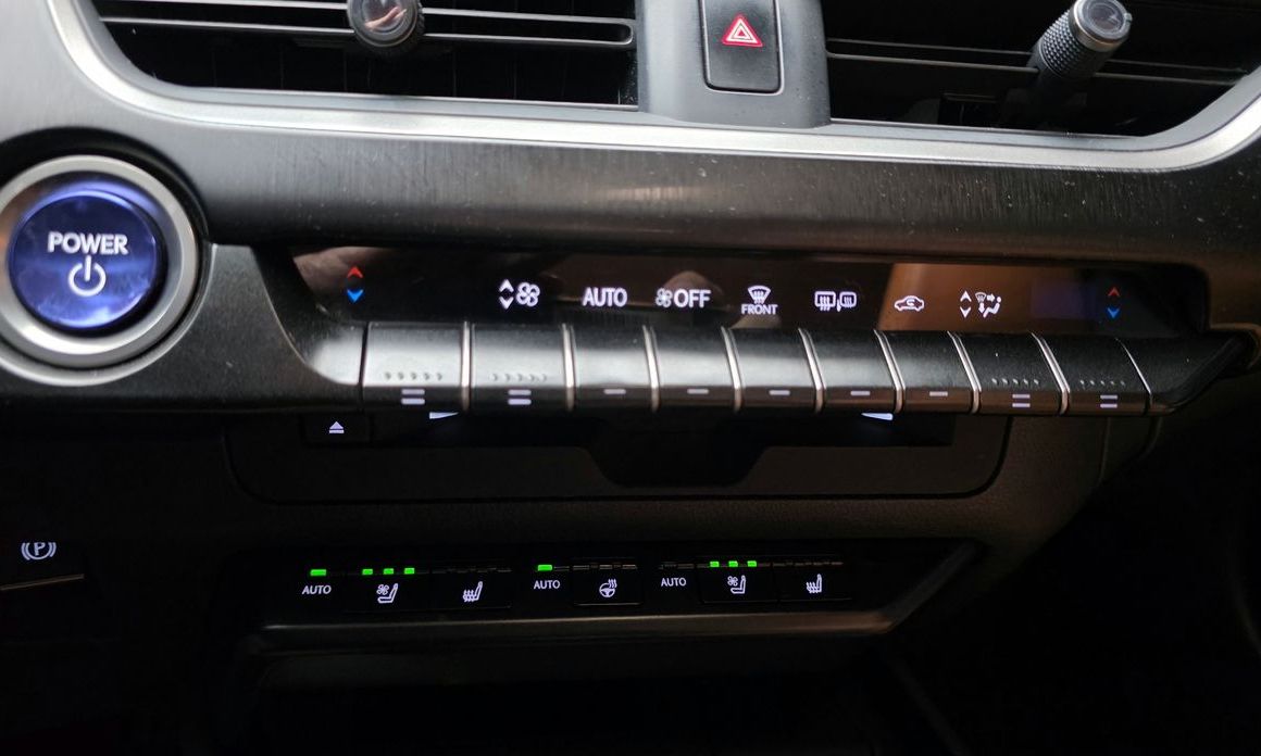 Lexus UX 2019