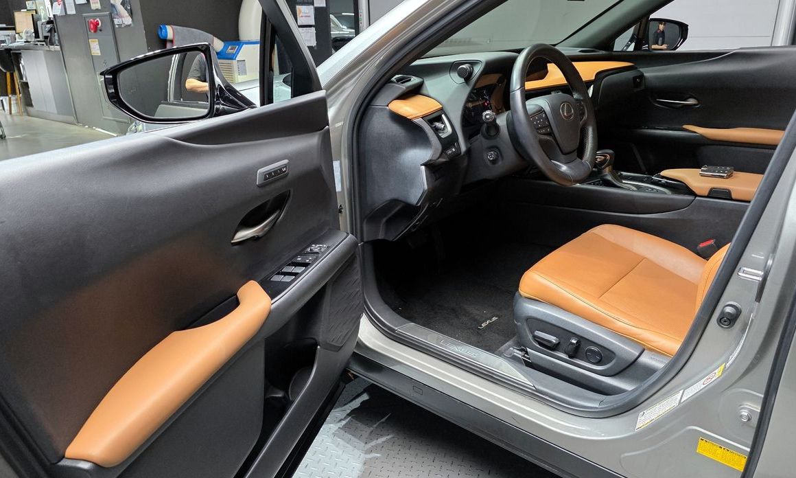 Lexus UX 2019