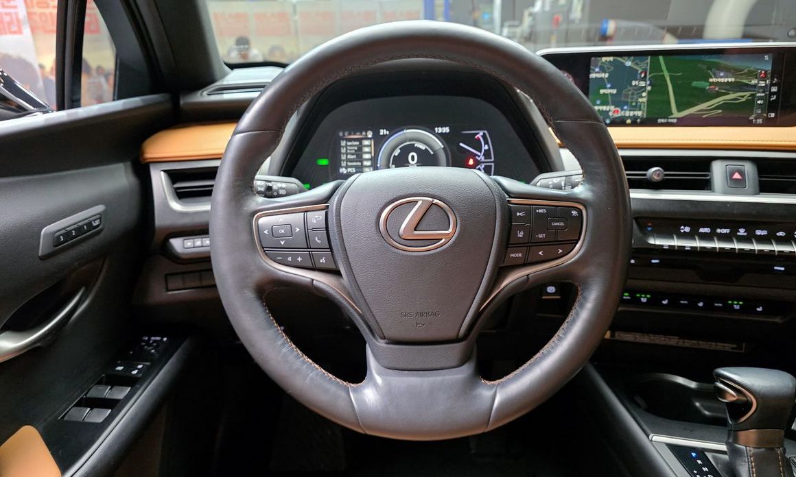 Lexus UX 2019