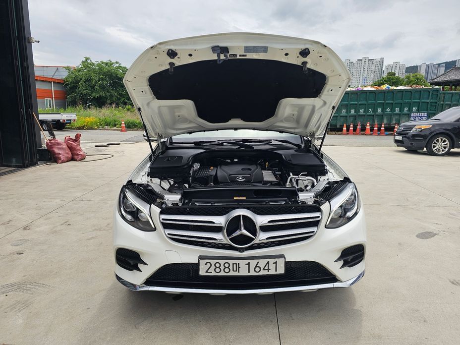 Mercedes-Benz GLC-Class 2019